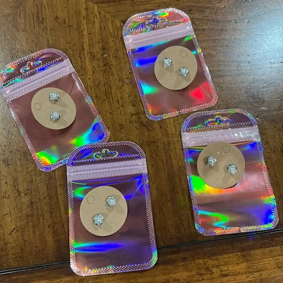 💕5/$15 Set of 4 Faux Pearl Studs, NEW - Picture 3 of 9